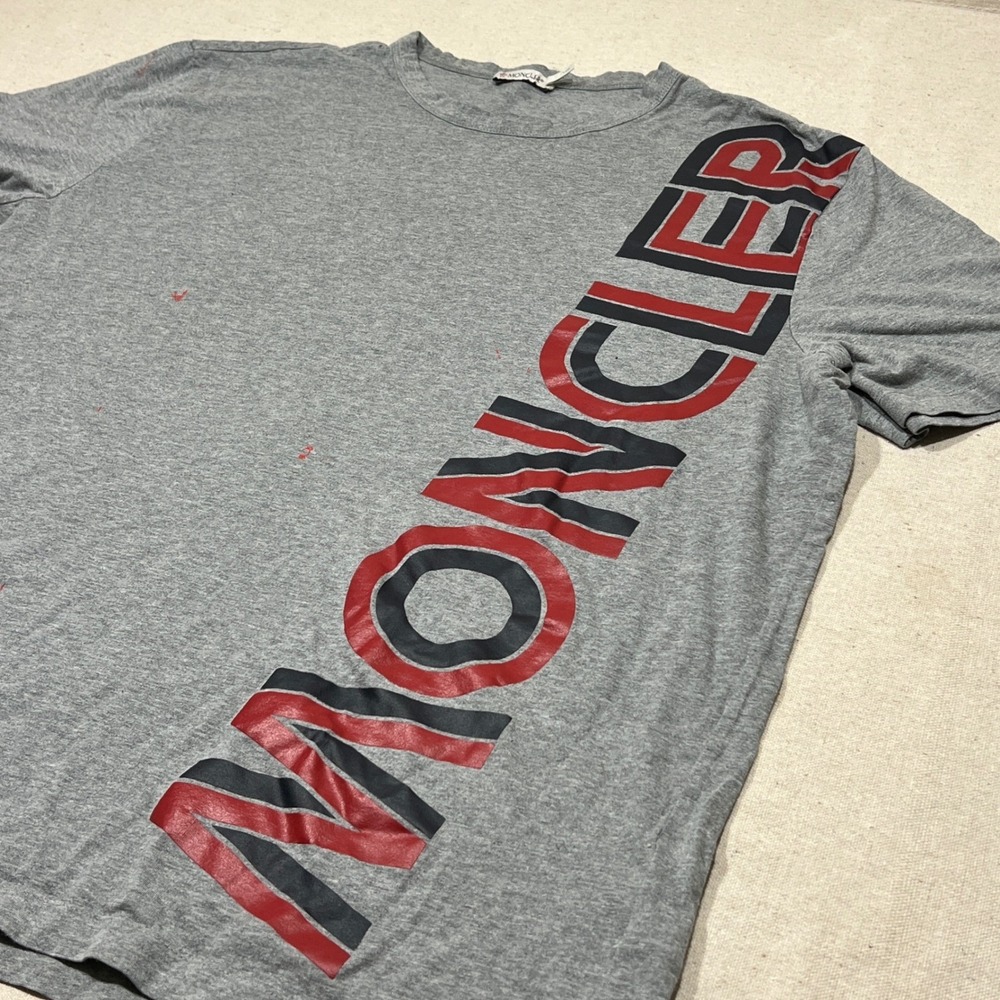 Moncler Mens Vertical Graphic Logo T-Shirt Grey Red Navy XL READ